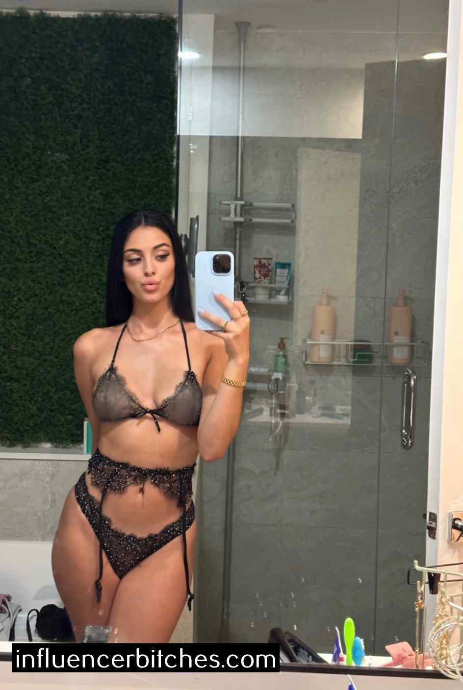 Camilla Araujo - Image #19
