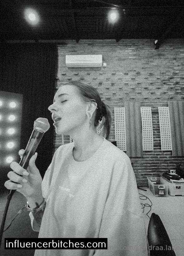 Kendraa.lane - Image #72